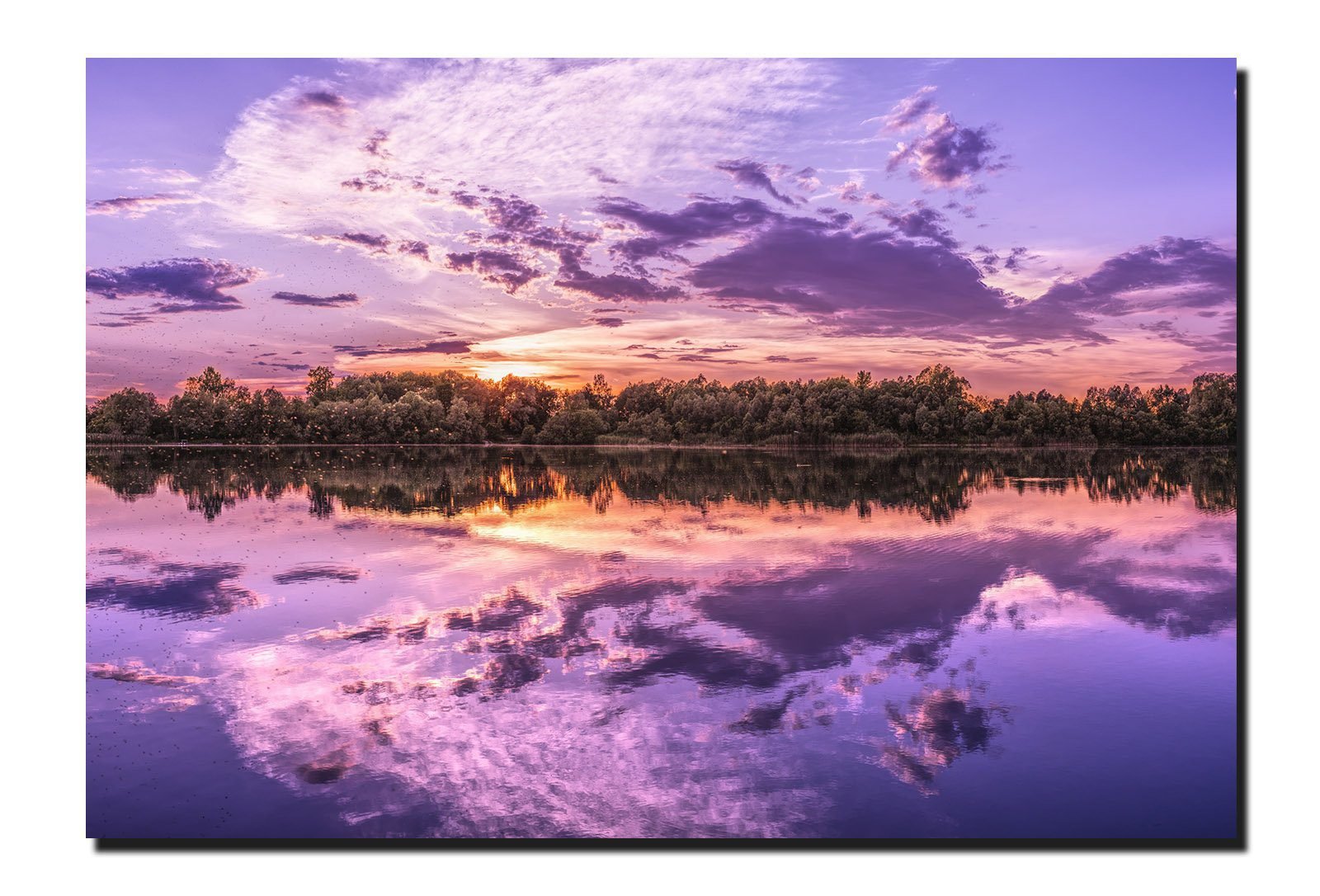 Cuadro Decorativo Canvas Paisaje de un Lago al Atardecer en Colores Lila - Imagen 2
