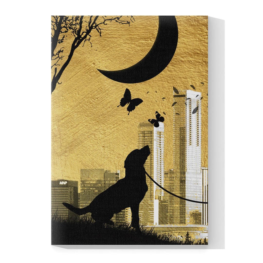 Cuadro Decorativo de Perro bajo la luna en Dorado y Negro - Imagen 4